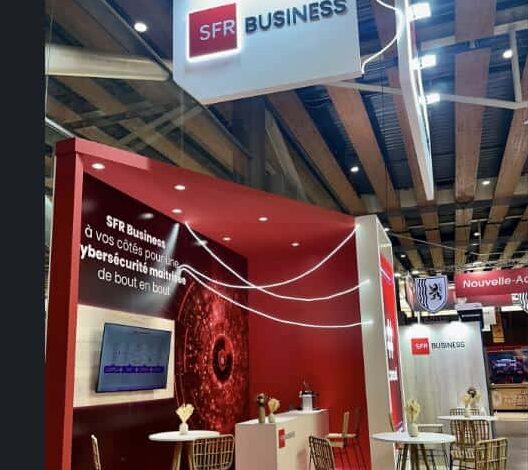 Stand Force Rose pour SFR Business au Forum INCYBER